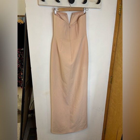 BCBGMaxAzria Blush Neutral Strapless Straight Maxi Formal Gown - Picture 6 of 13